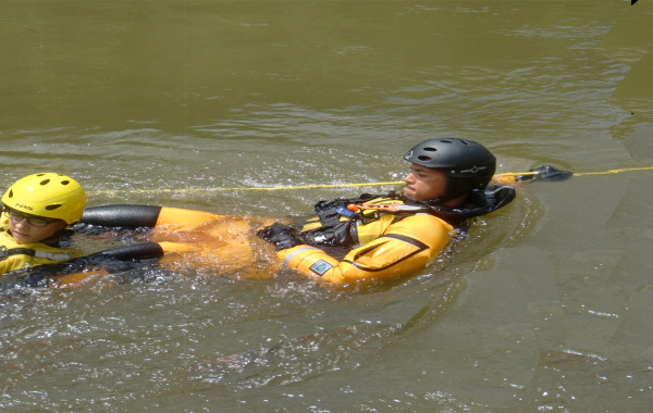 PROS SWIFT WATER RESCUE